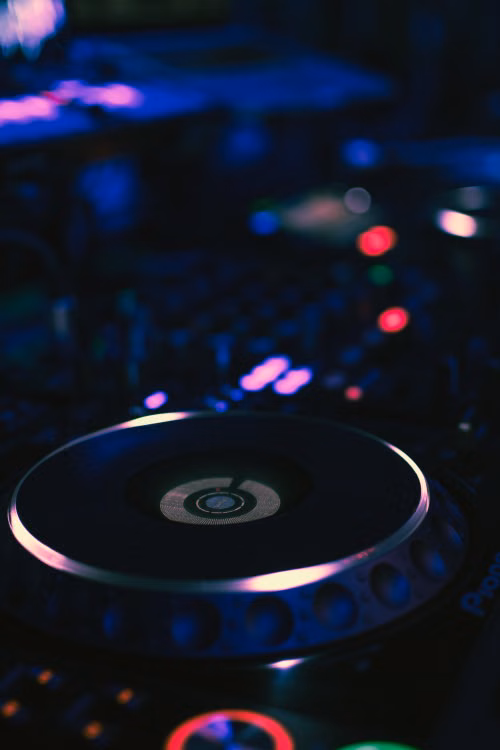 Profesyonel DJ mikseri